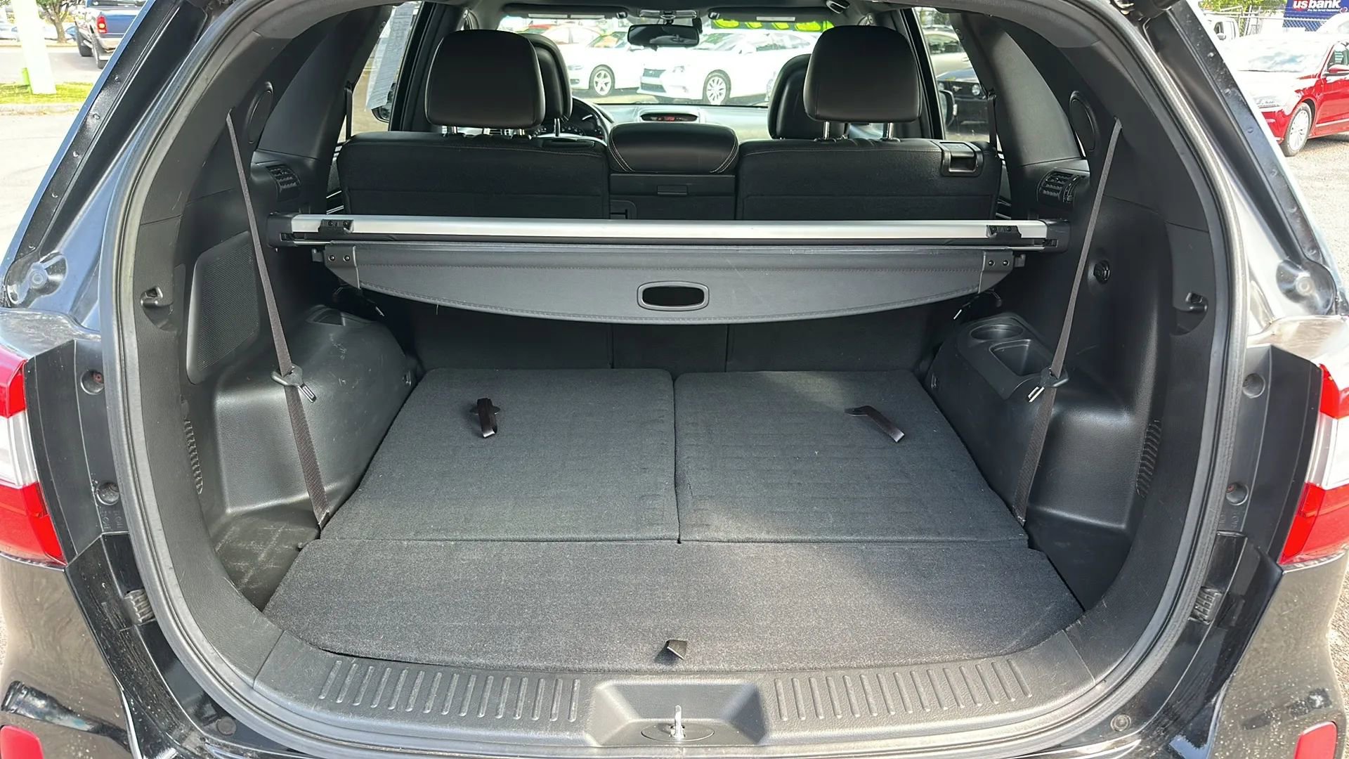 Used 2015 Kia Sorento SX image 12