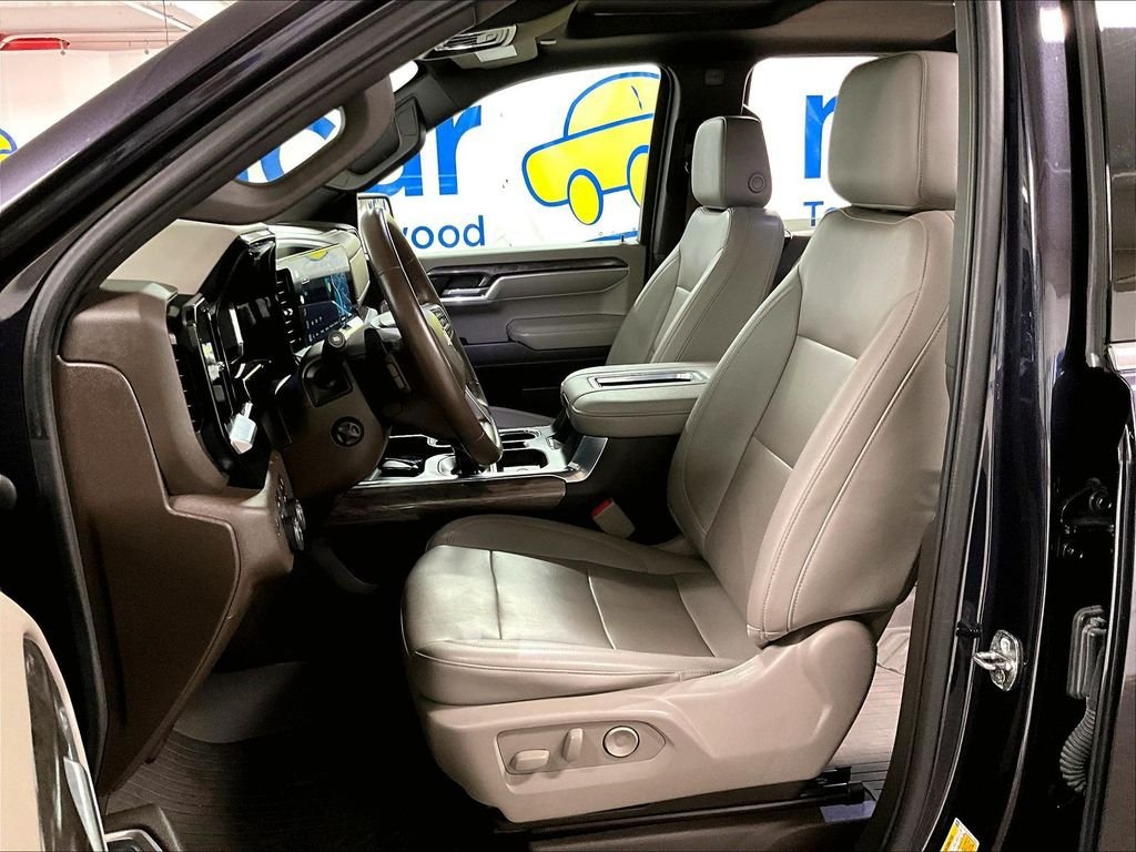 Used 2022 Chevrolet Silverado 1500 LTZ w/ LTZ Premium Package AWD/4WD image 10