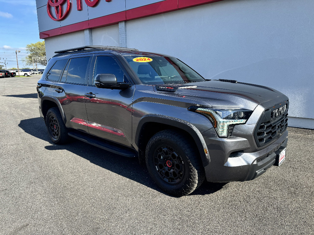 Used 2024 Toyota Sequoia TRD Pro AWD/4WD image 4