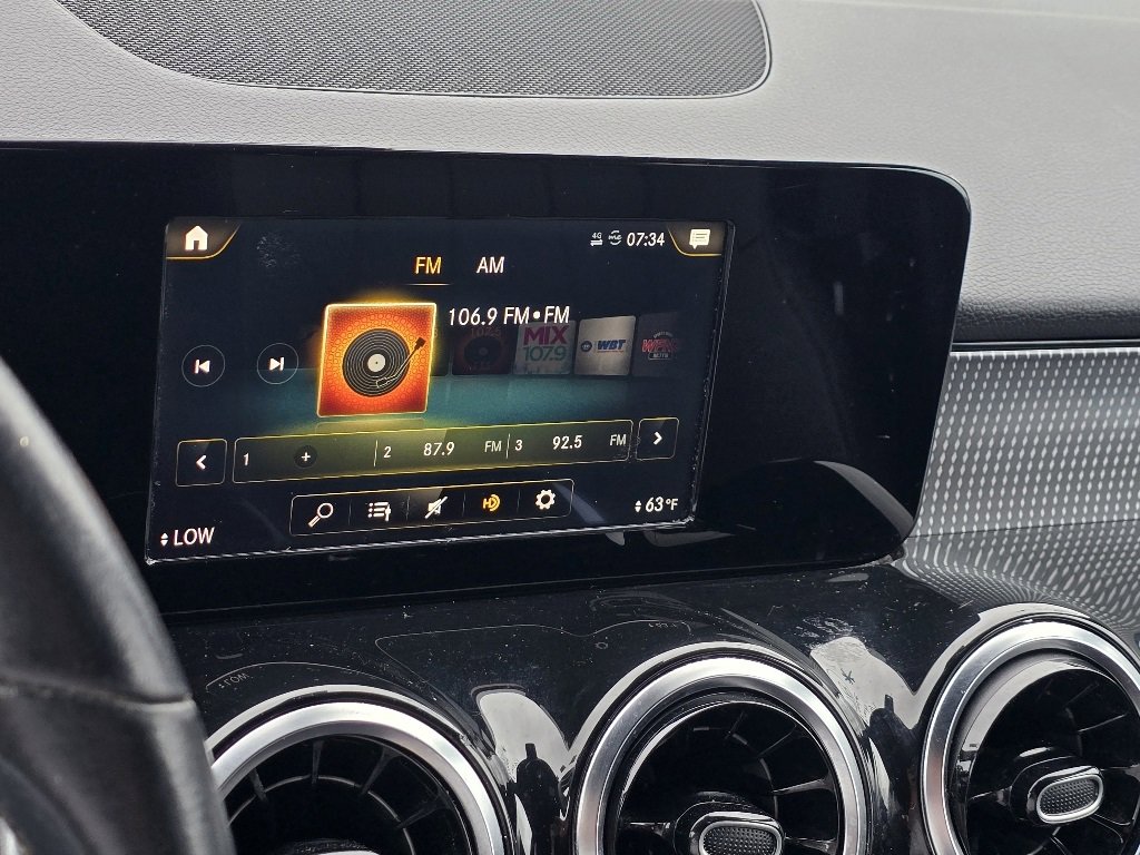 Used 2021 Mercedes-Benz GLB 250 image 4