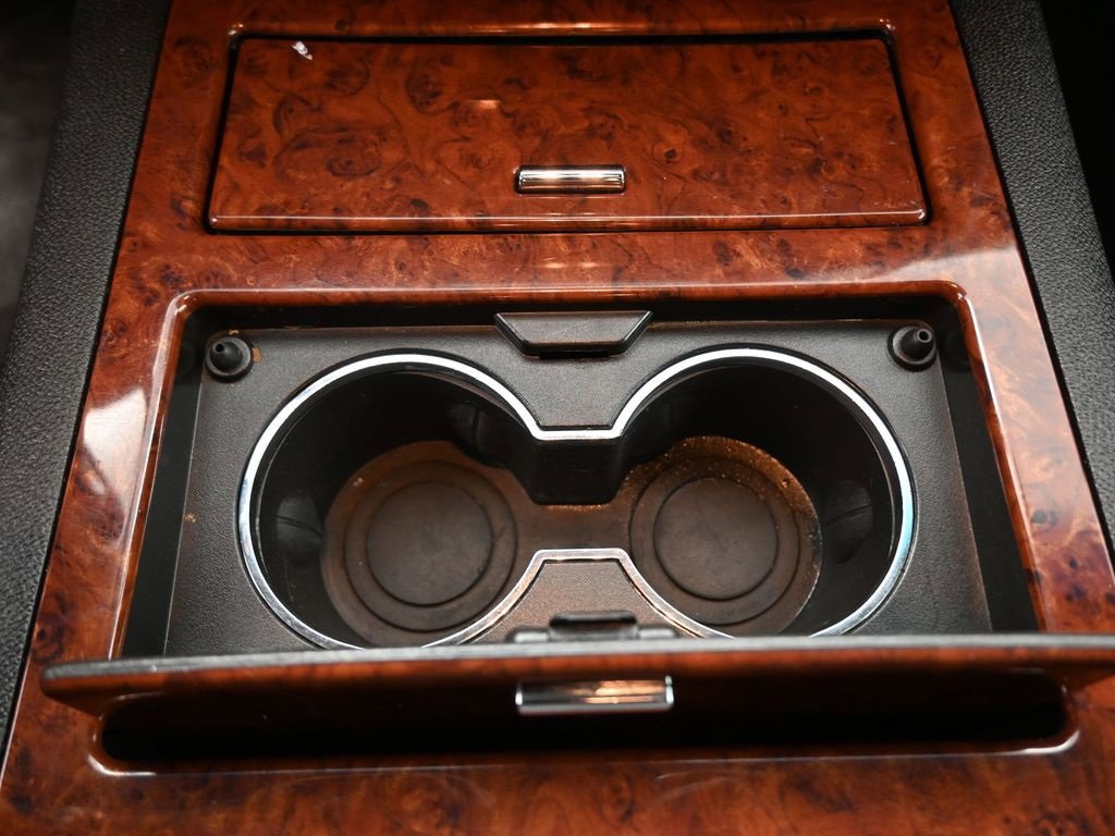 Used 2013 Chevrolet Avalanche LTZ image 4