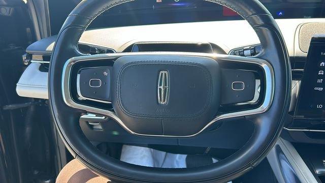 Used 2024 Lincoln Nautilus Reserve w/ Equipment Group 202A image 19