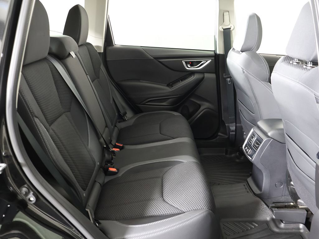 Used 2024 Subaru Forester Premium image 37