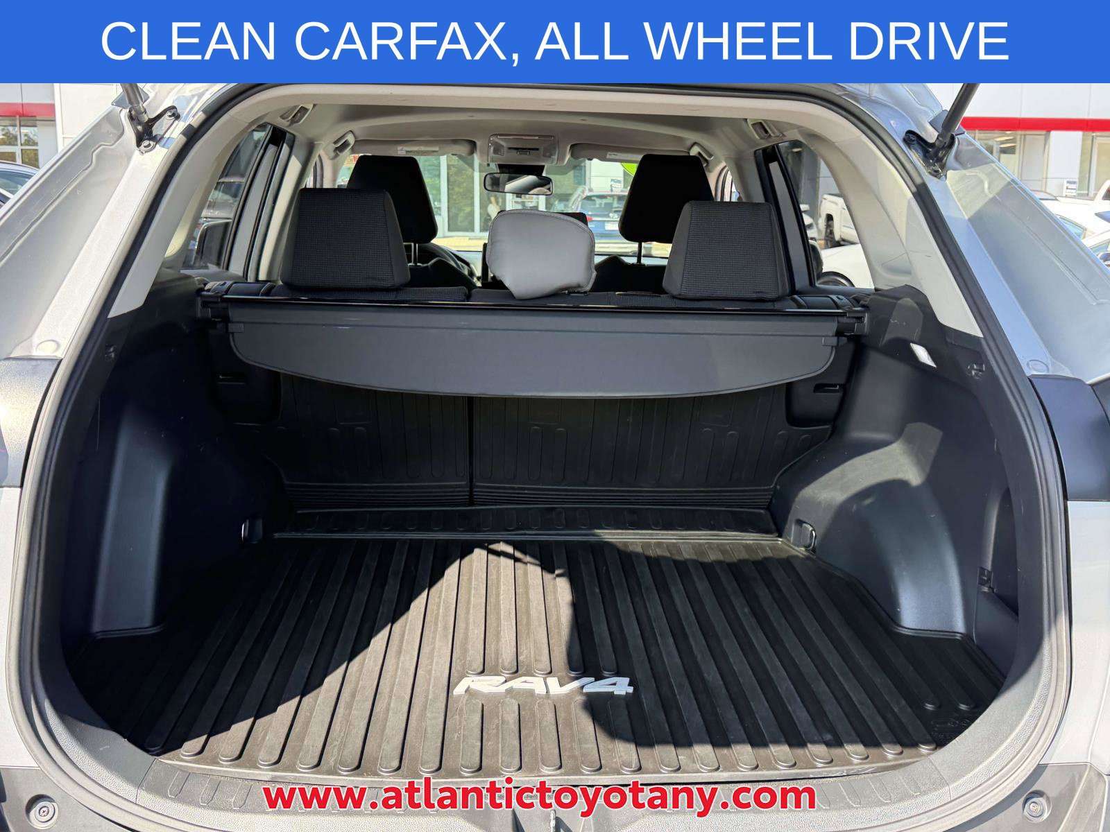 Used 2019 Toyota RAV4 LE w/ All Weather Liner Package AWD/4WD image 11