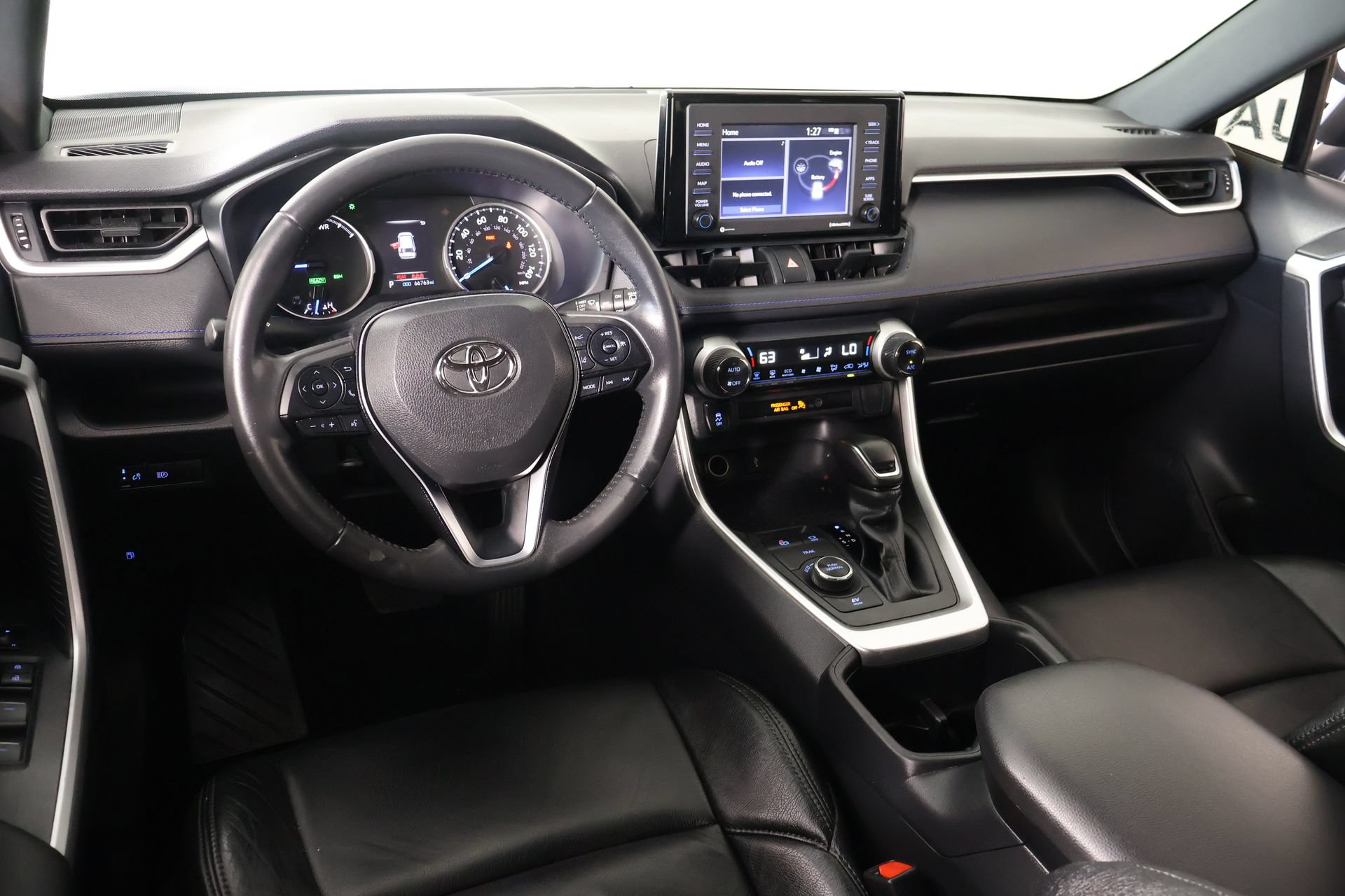 Used 2022 Toyota RAV4 SE AWD/4WD image 2