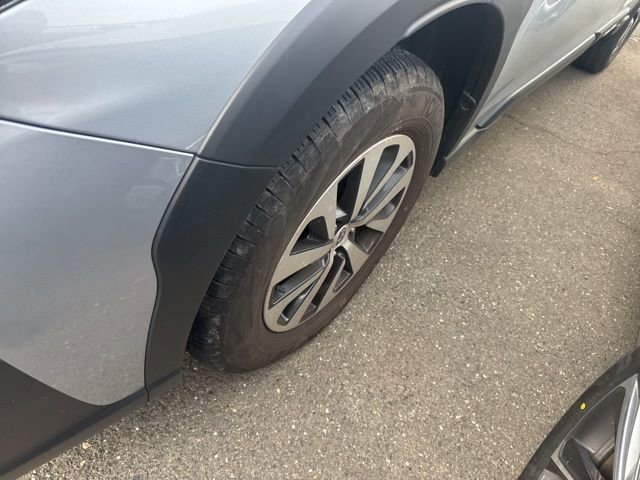 Used 2025 Subaru Outback Premium image 5