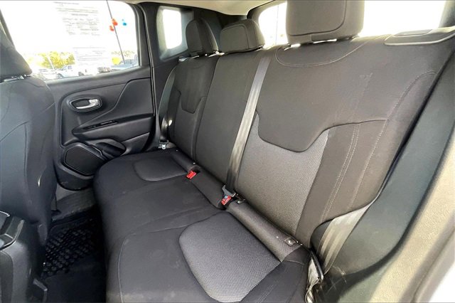 Used 2023 Jeep Renegade Latitude image 26