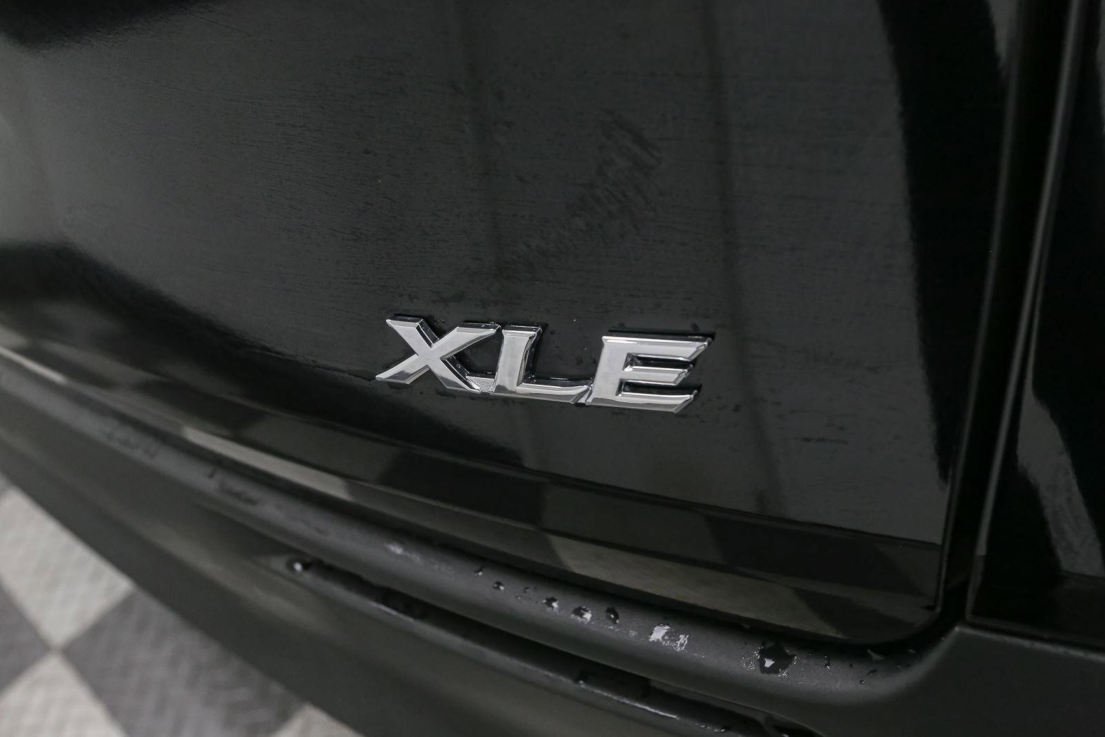 New 2026 Toyota Sienna XLE image 10