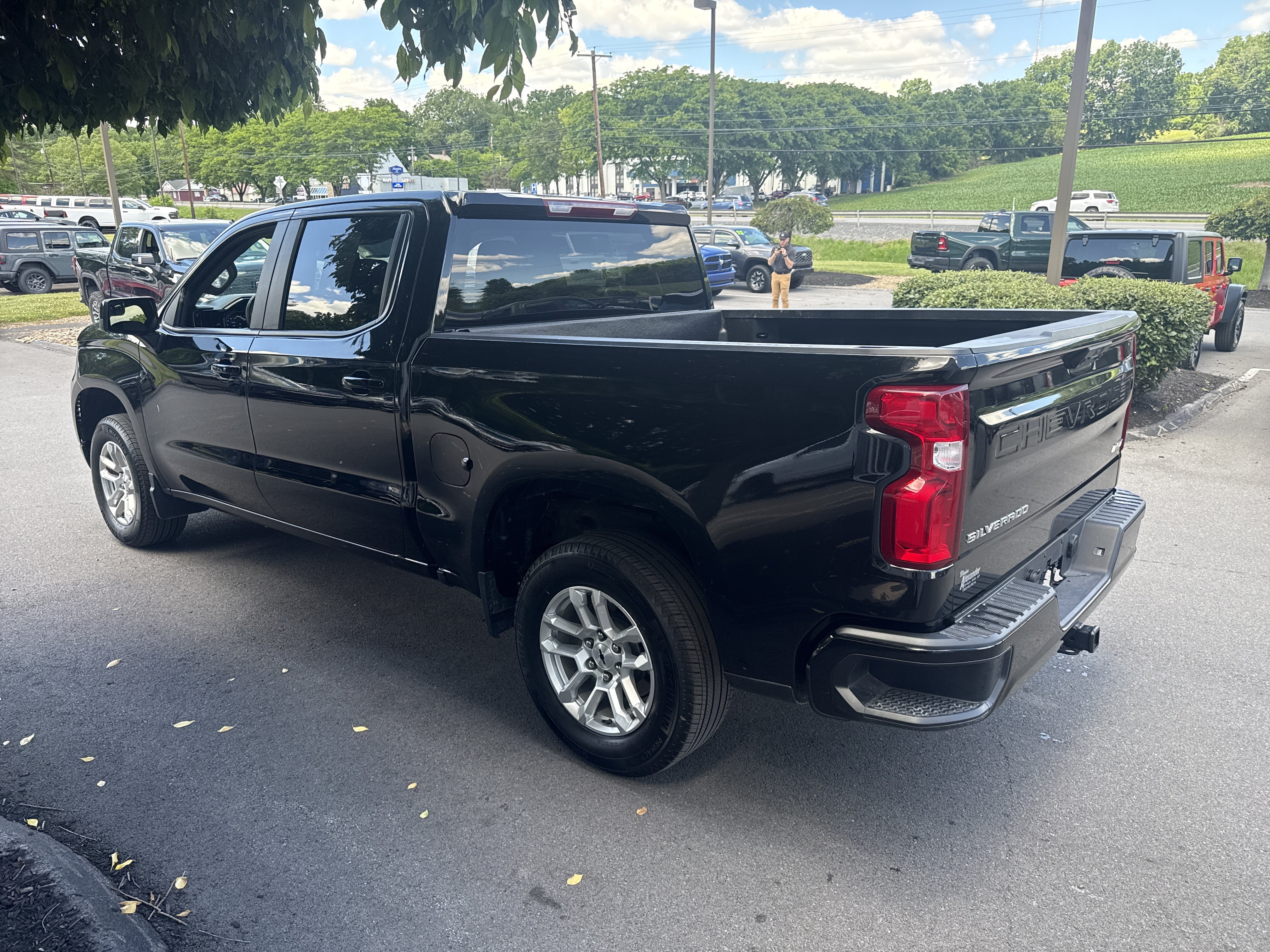 Used 2026 Chevrolet Silverado 1500 RST AWD/4WD image 6