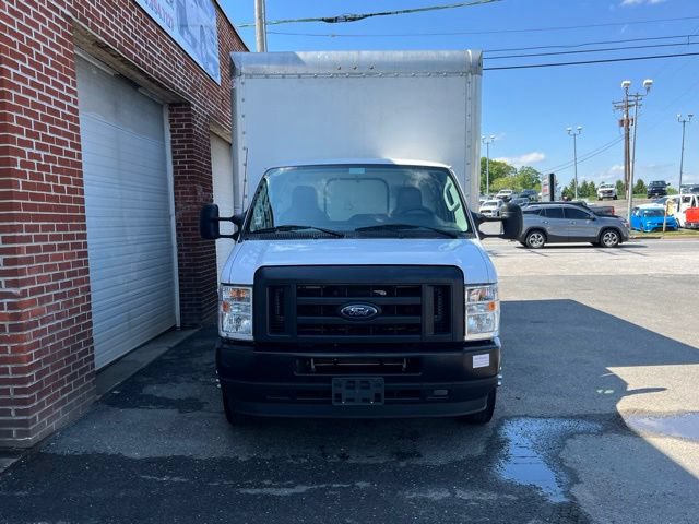 Used 2024 Ford E-450 and Econoline 450 Super Duty w/ Power Windows & Locks Group RWD image 4
