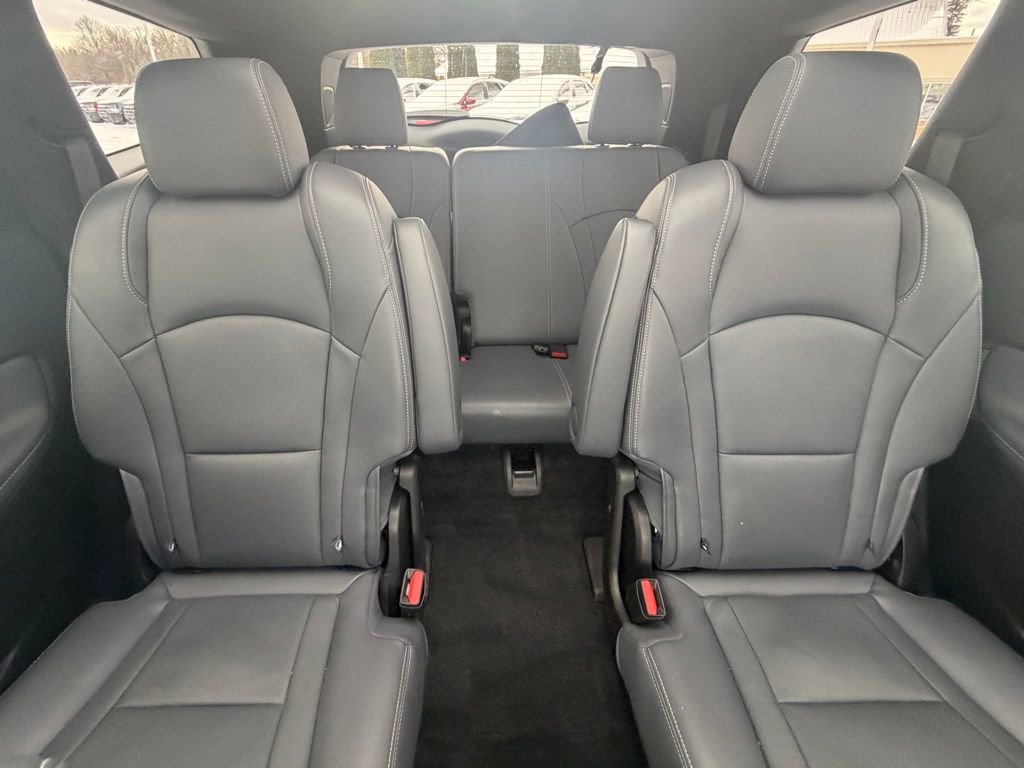 Used 2023 Buick Enclave Essence w/ Experience Buick Package image 20
