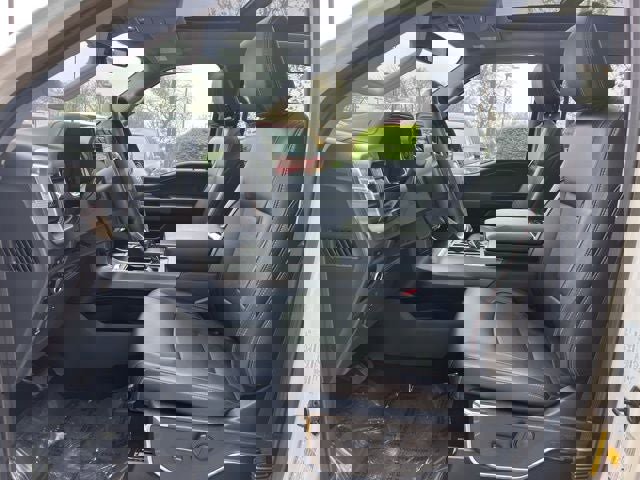 Used 2023 Ford F150 Lariat w/ Trailer Tow Package image 23