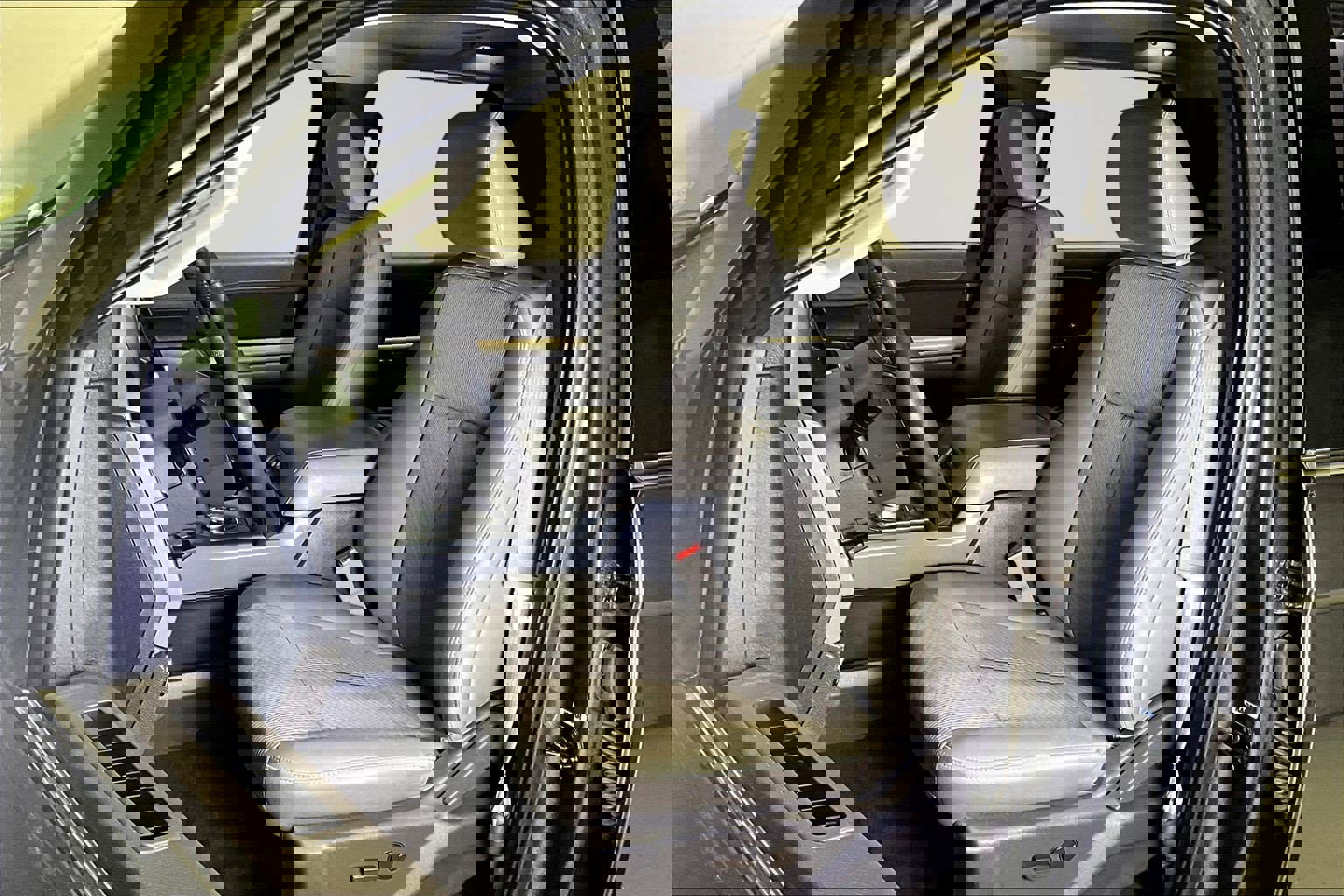 Used 2021 Ford Expedition XLT image 21