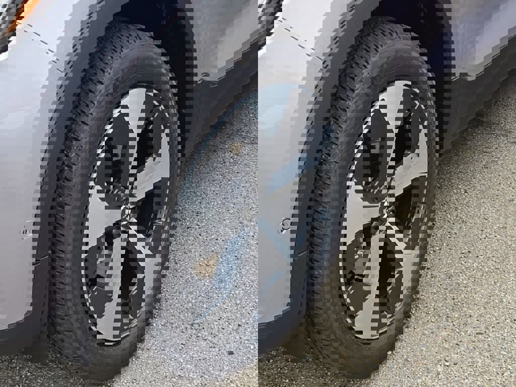 New 2026 Volvo XC40 B5 Plus w/ Protection Package Premier image 4