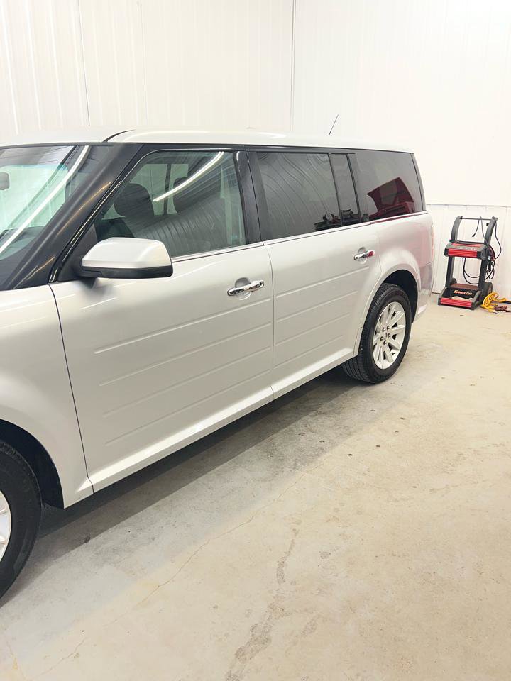 Used 2011 Ford Flex SEL image 2