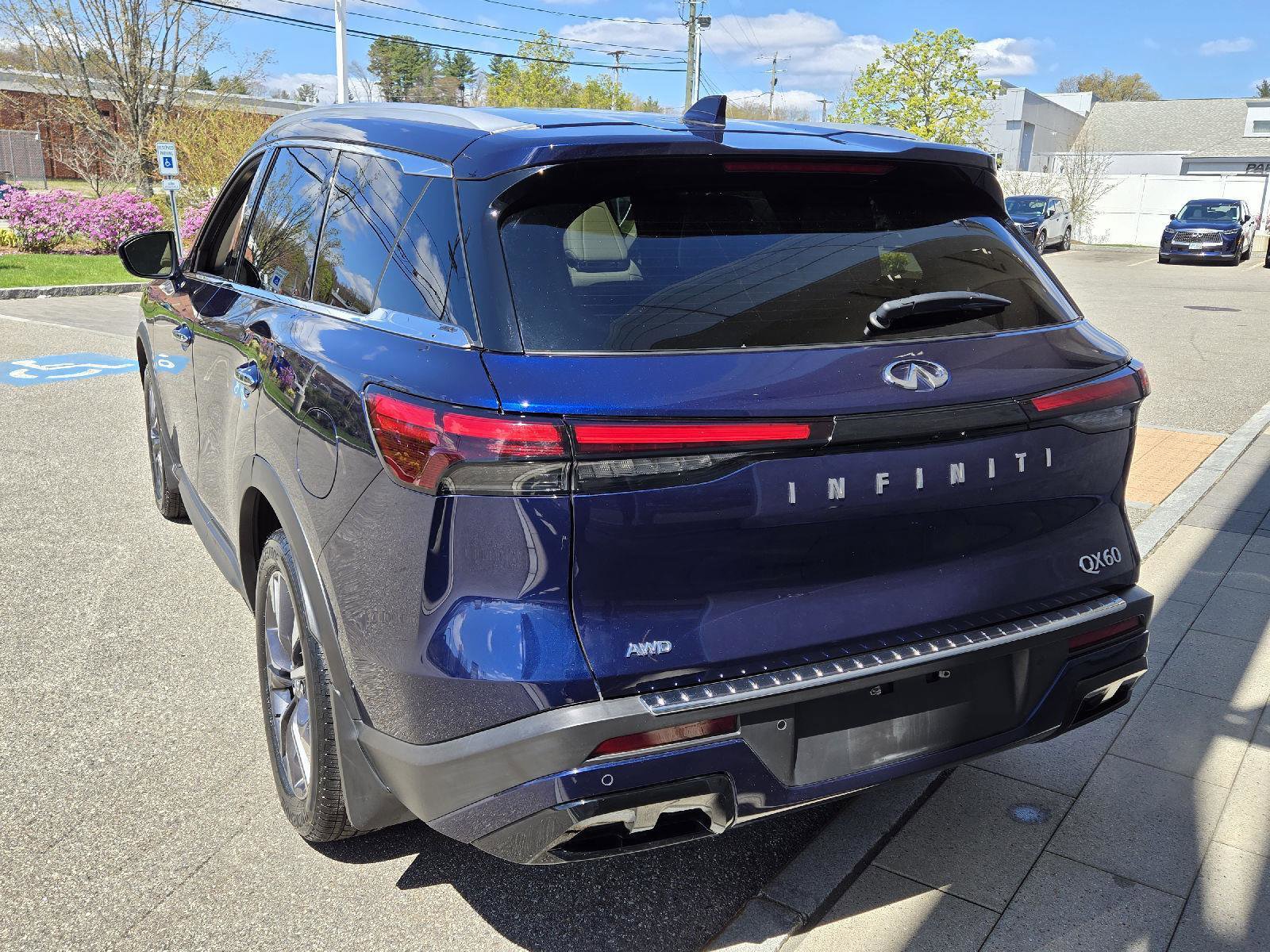 Certified 2023 INFINITI QX60 Luxe w/ Cargo Package AWD/4WD image 15