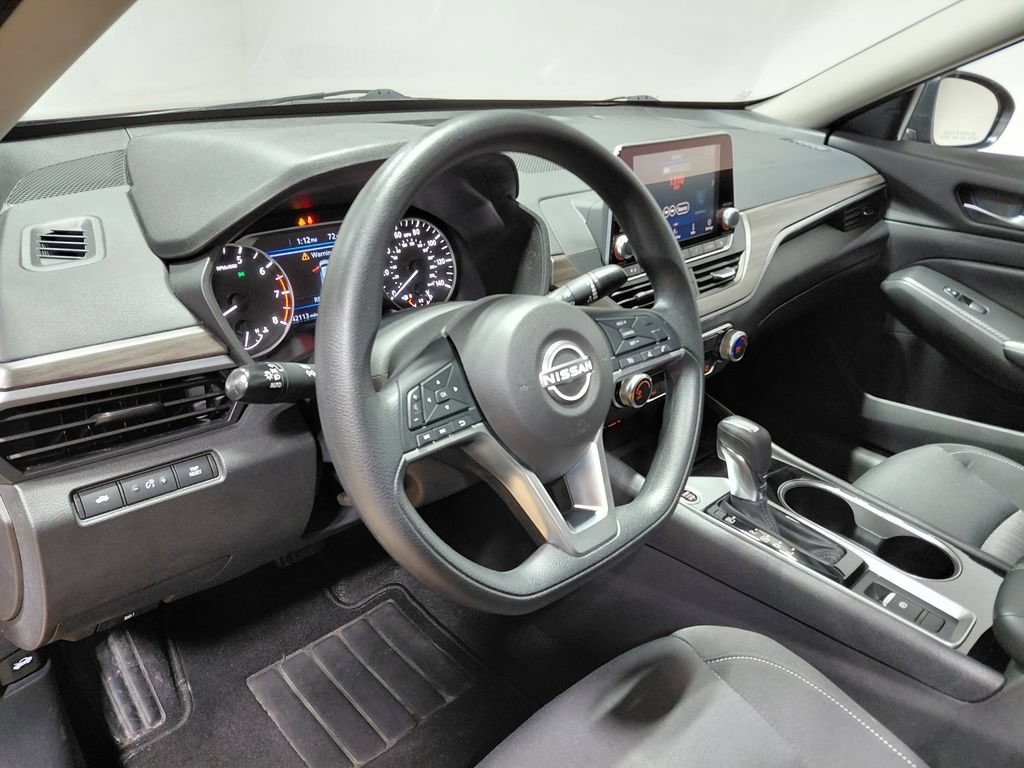 Used 2024 Nissan Altima 2.5 SV AWD/4WD image 22
