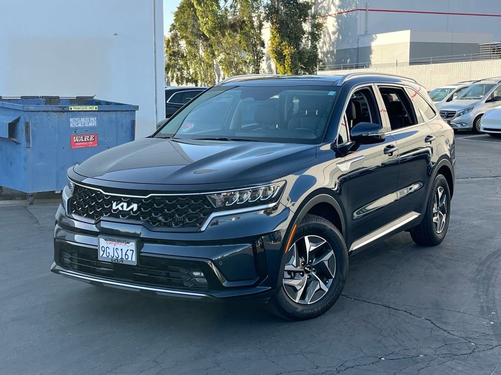 Used 2023 Kia Sorento EX w/ Panoramic Sunroof Package image 3