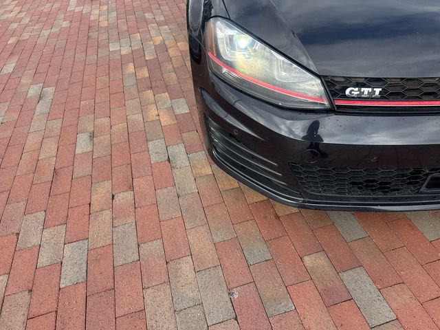 Used 2015 Volkswagen GTI 4-Door FWD image 21