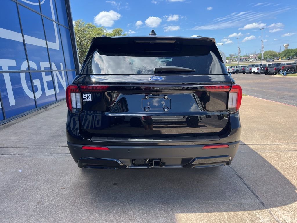 New 2026 Ford Explorer ST-Line image 6