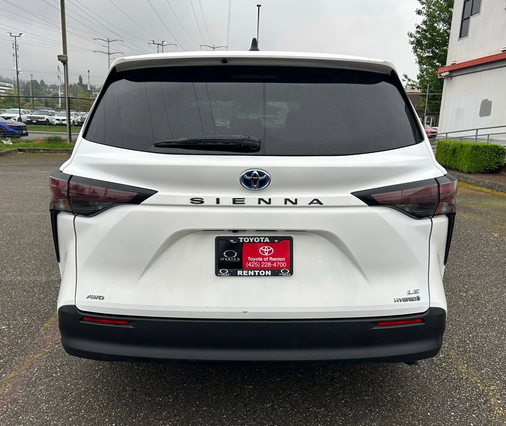 Certified 2024 Toyota Sienna LE AWD/4WD image 6