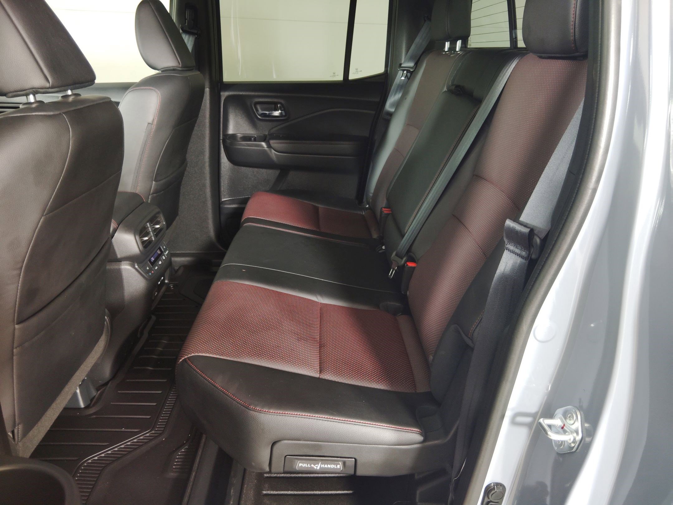 Certified 2025 Honda Ridgeline Black Edition image 14