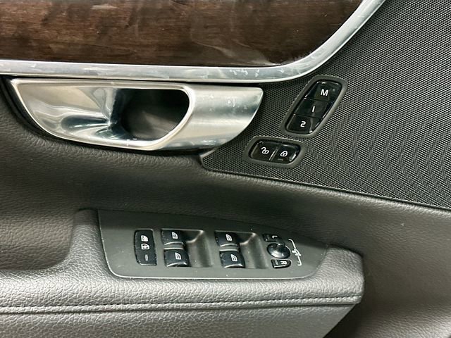 Used 2017 Volvo S90 T6 Momentum w/ Vision Package image 19
