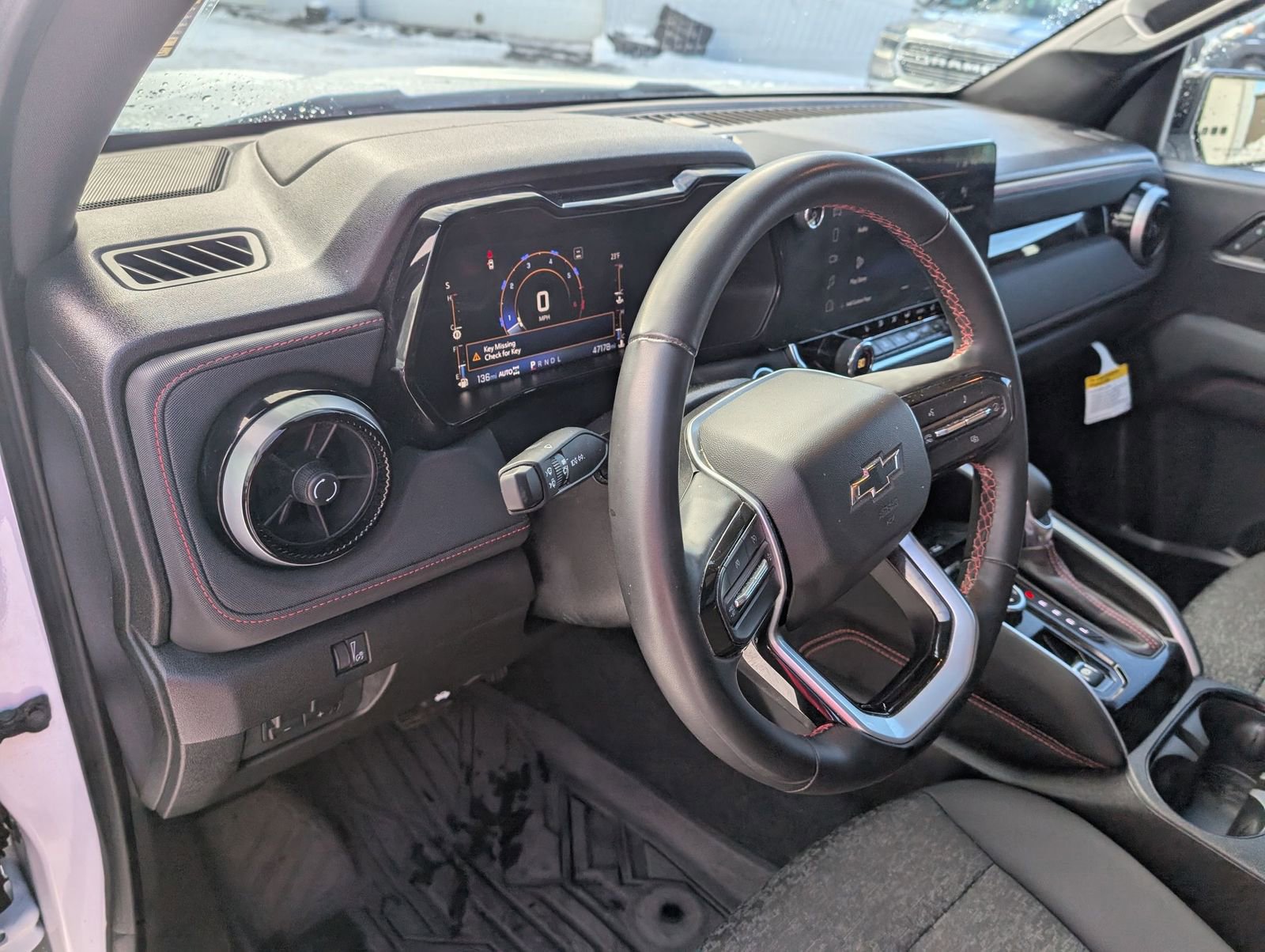 Used 2023 Chevrolet Colorado Z71 w/ Z71 Convenience Package 2 image 8