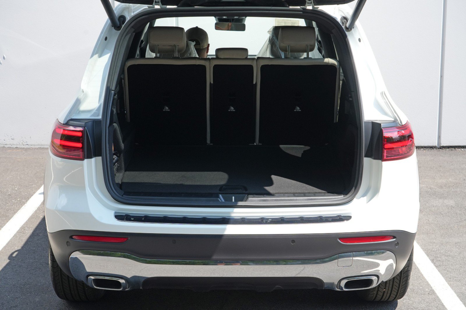 Used 2025 Mercedes-Benz GLB 250 image 9