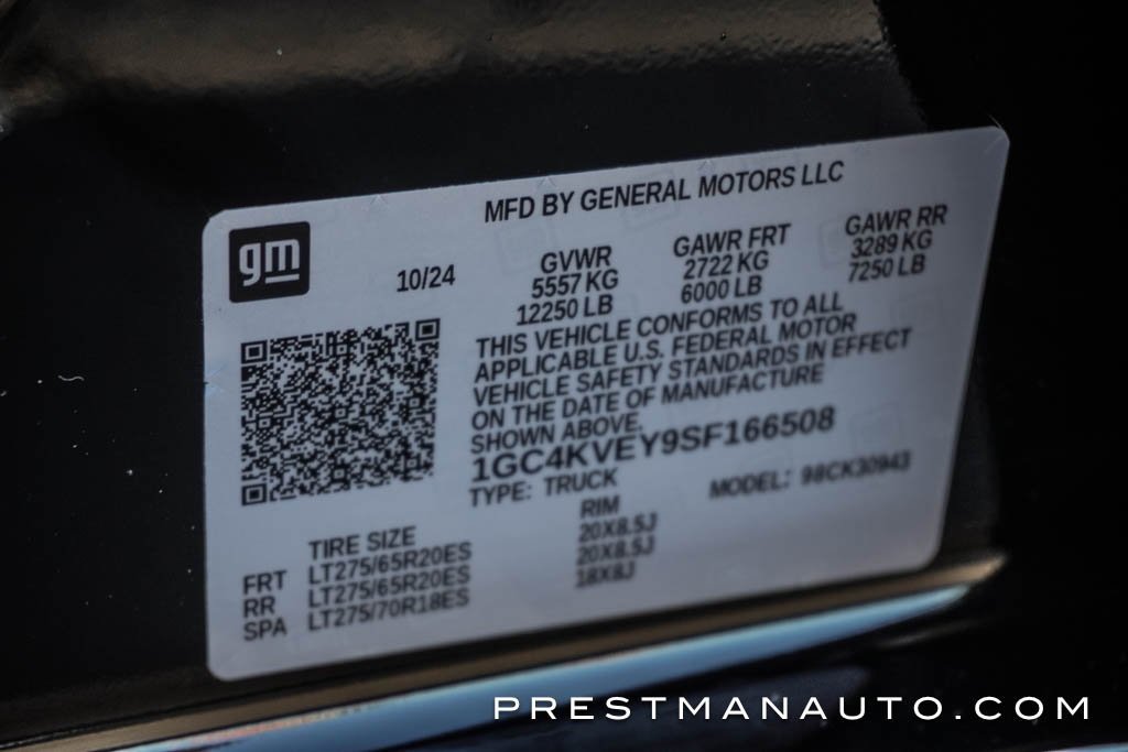 Used 2025 Chevrolet Silverado 3500 High Country w/ Technology Package image 32