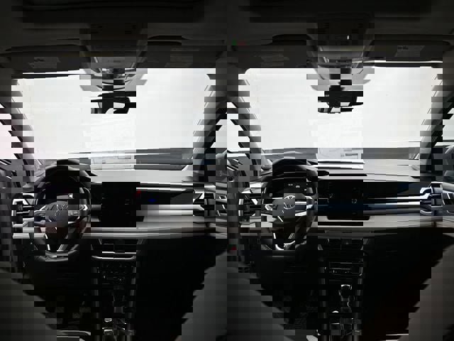New 2026 Volkswagen Taos SE image 10