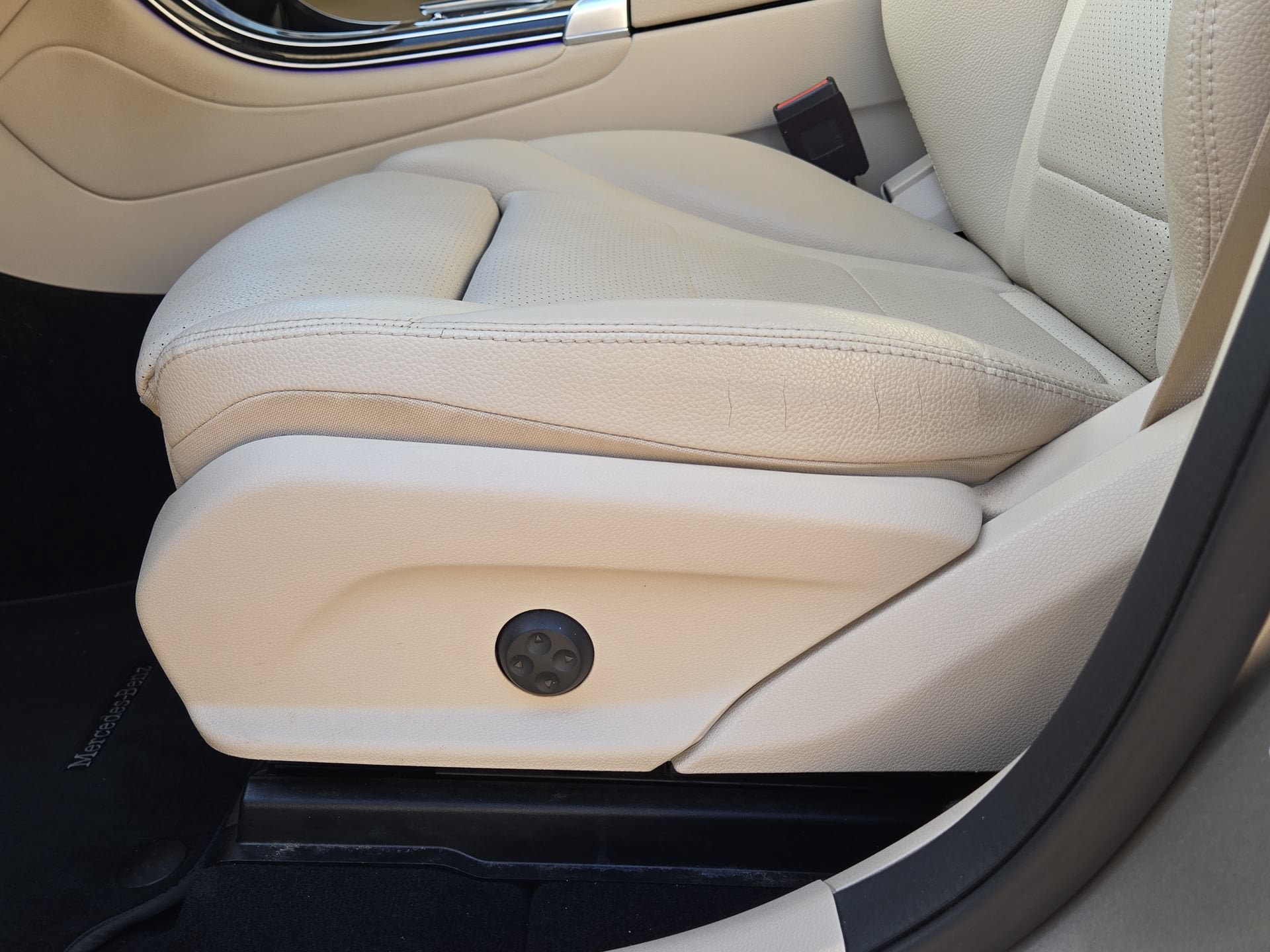 Certified 2021 Mercedes-Benz GLC 300 image 17