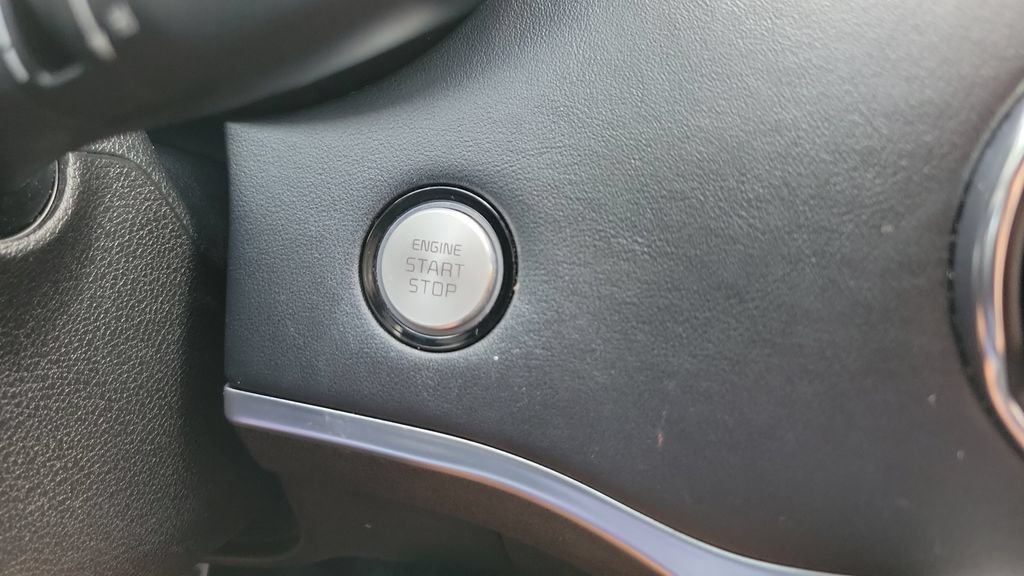 Used 2020 Kia Stinger GT2 RWD image 23