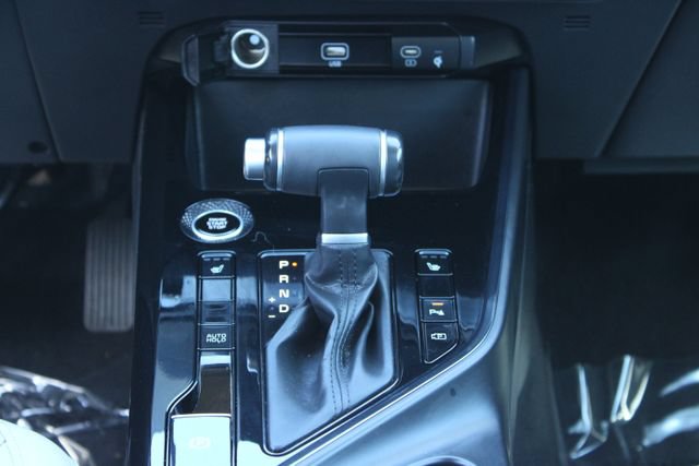 Used 2024 Kia Niro EX FWD image 17