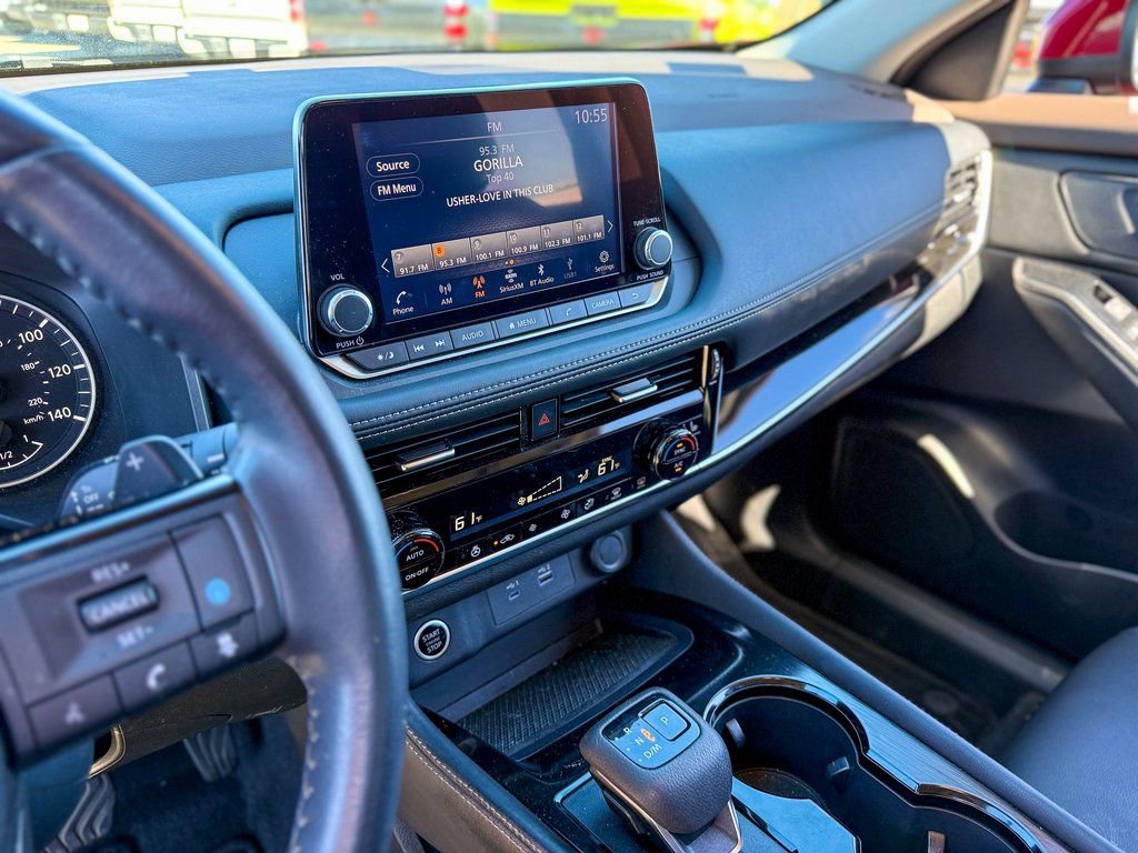 Used 2023 Nissan Rogue SL image 17