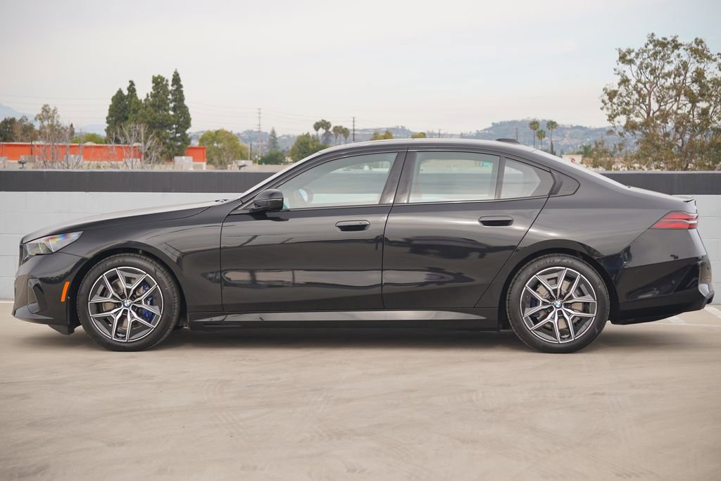 New 2026 BMW i5 eDrive40 w/ M Sport Package image 4