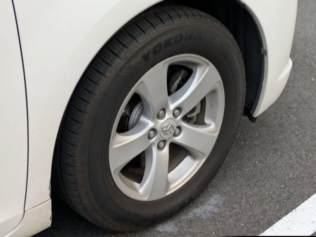 Used 2016 Toyota Sienna LE image 9