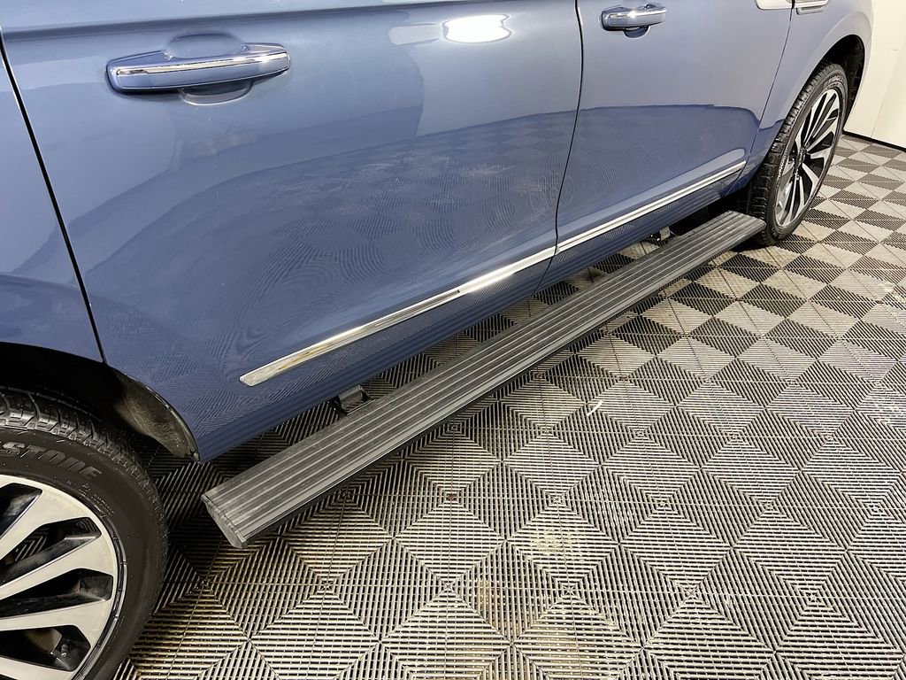 Used 2022 Lincoln Navigator L Reserve image 36