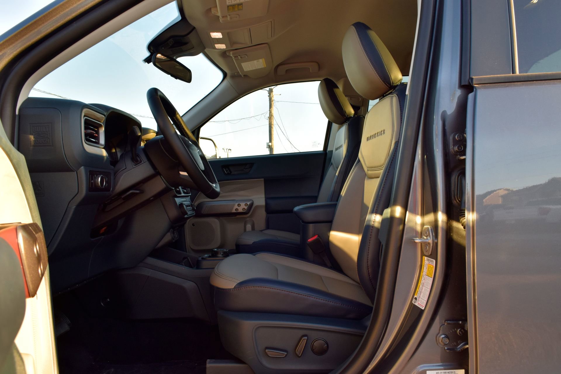 New 2026 Ford Maverick Lariat image 18