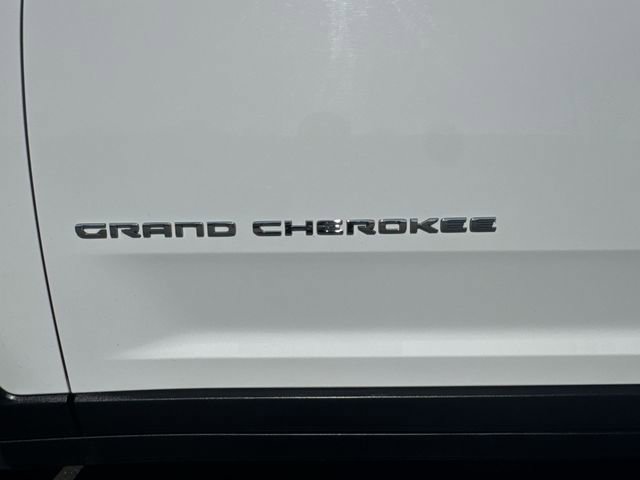 Used 2023 Jeep Grand Cherokee Limited image 33