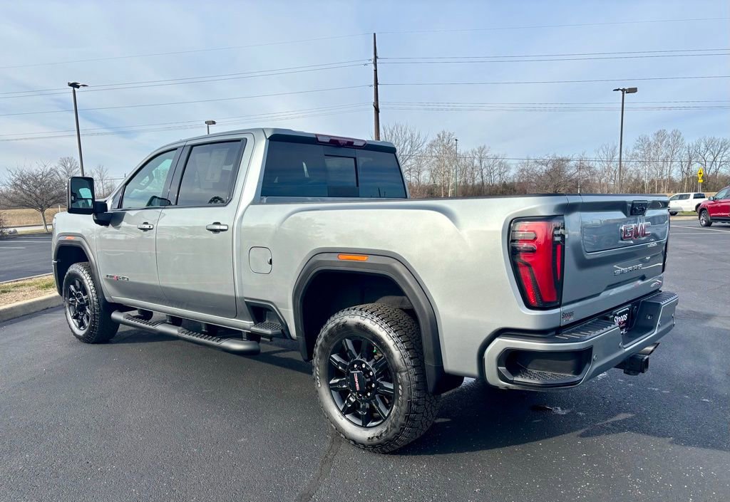 Used 2025 GMC Sierra 2500 AT4 w/ Technology Package image 5