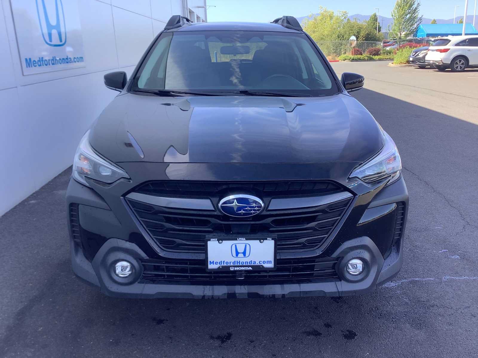 Used 2023 Subaru Outback Premium AWD/4WD image 6