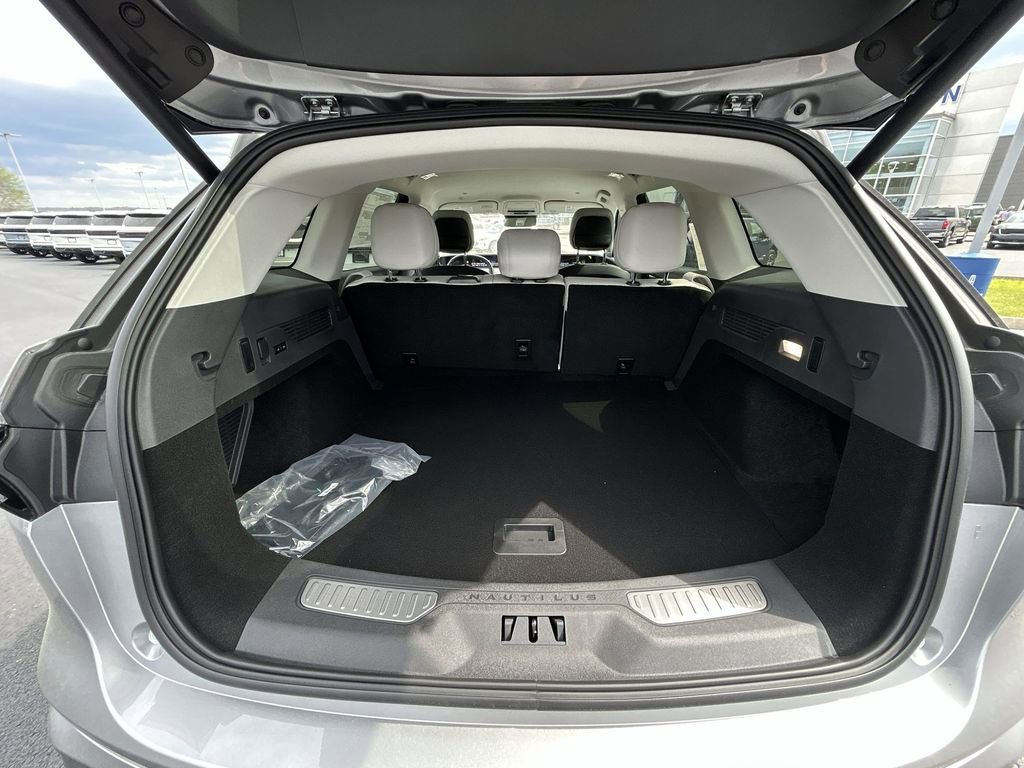 New 2026 Lincoln Nautilus Premier w/ Jet Appearance Package AWD/4WD image 28