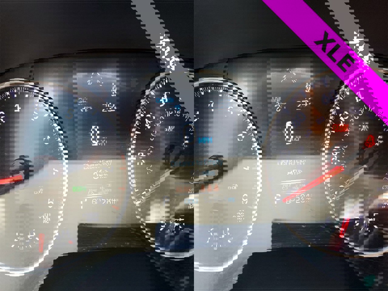 Used 2022 Toyota RAV4 XLE image 25