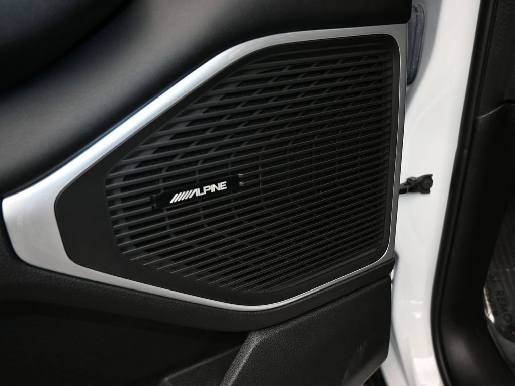 Used 2023 Jeep Wagoneer L Series III w/ Preferred Equipment Group image 14