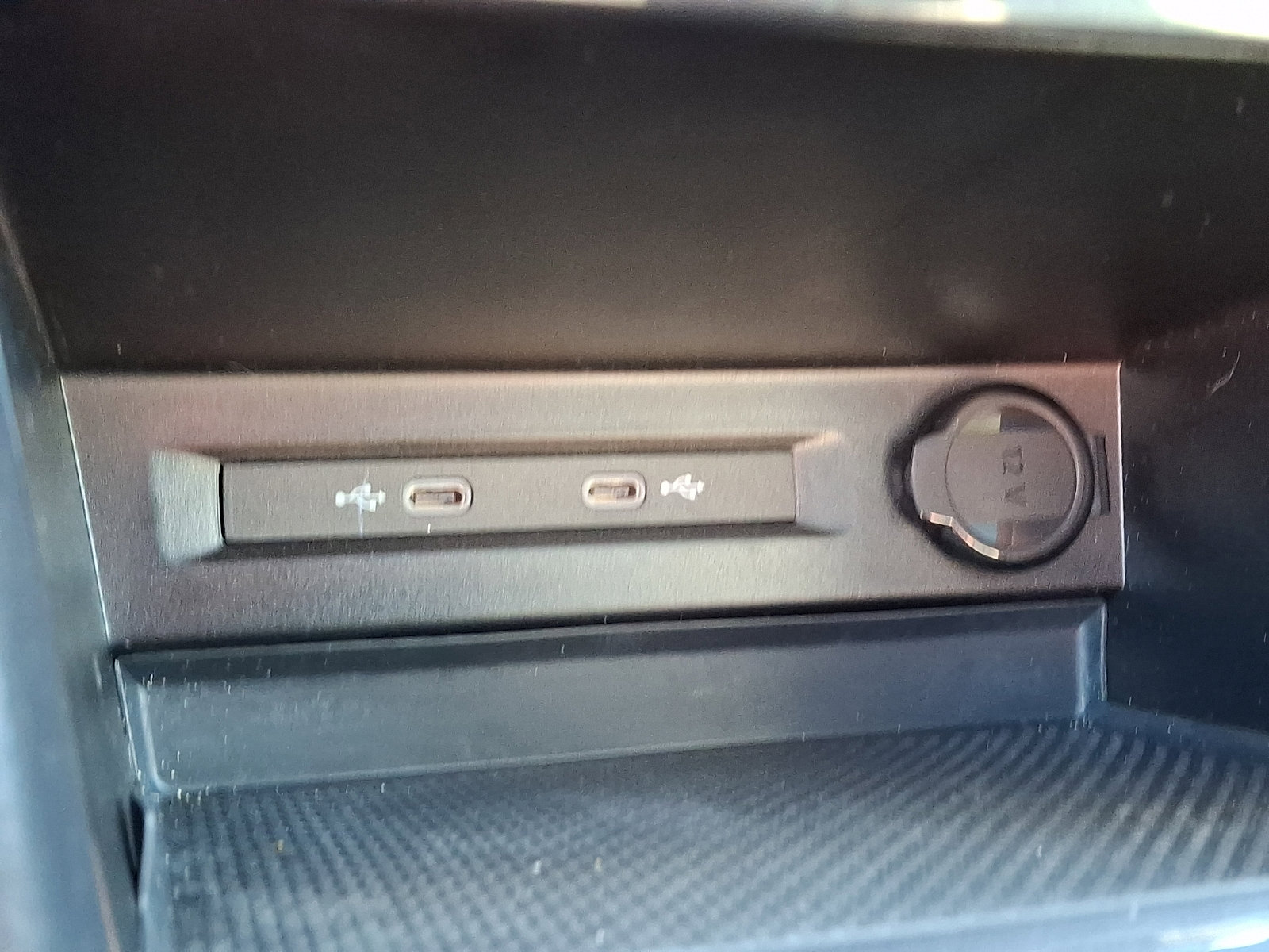 Certified 2024 Volkswagen Tiguan Wolfsburg Edition image 24