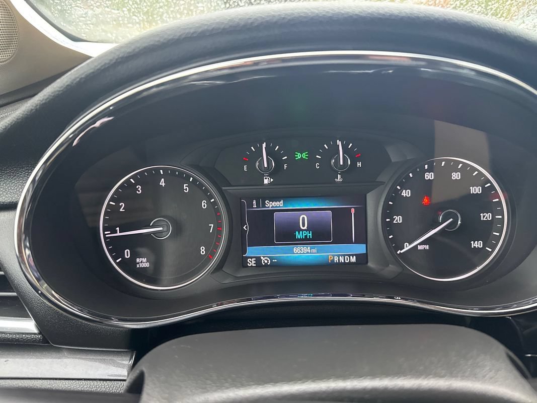 Used 2021 Buick Encore Preferred AWD/4WD image 25