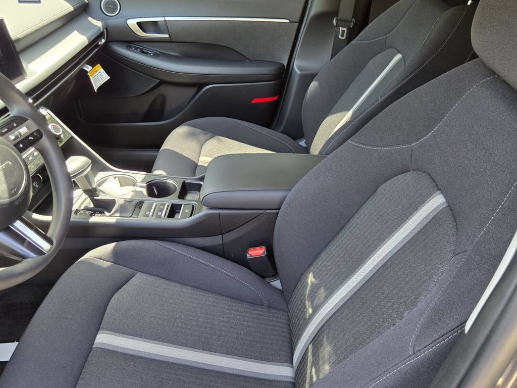 Certified 2025 Hyundai Sonata SE FWD image 5