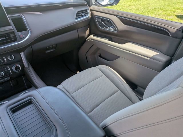 Used 2022 GMC Yukon SLE w/ Gmc Pro Safety Plus Package RWD image 13