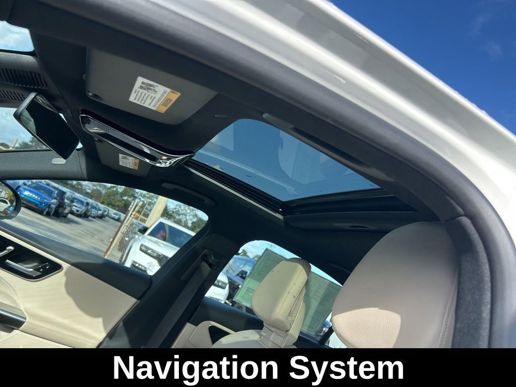 Used 2025 Mercedes-Benz C 300 Sedan image 11